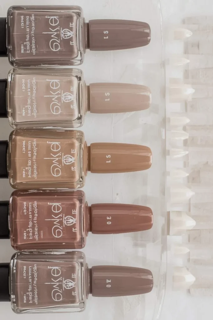 Minimal Fall Nails