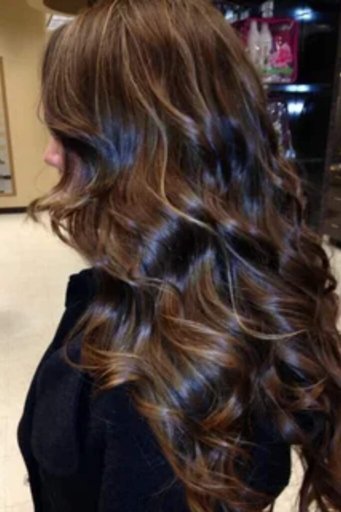 27 Cowgirl Hairstyle Ideas That Feel Modern, Effortless, and 2026-Ready 25 Long hair with subtle highlights