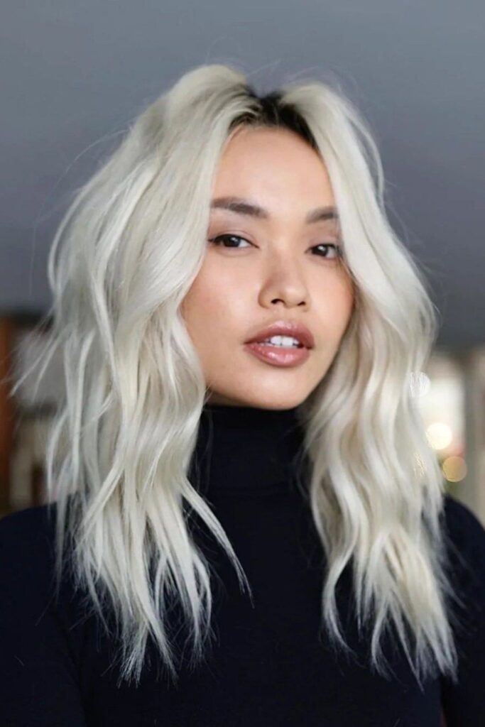 12 Blonde Hair With Dark Roots Ideas That Look Intentional, Not Overgrown 6 Platinum Blonde With Dark Roots